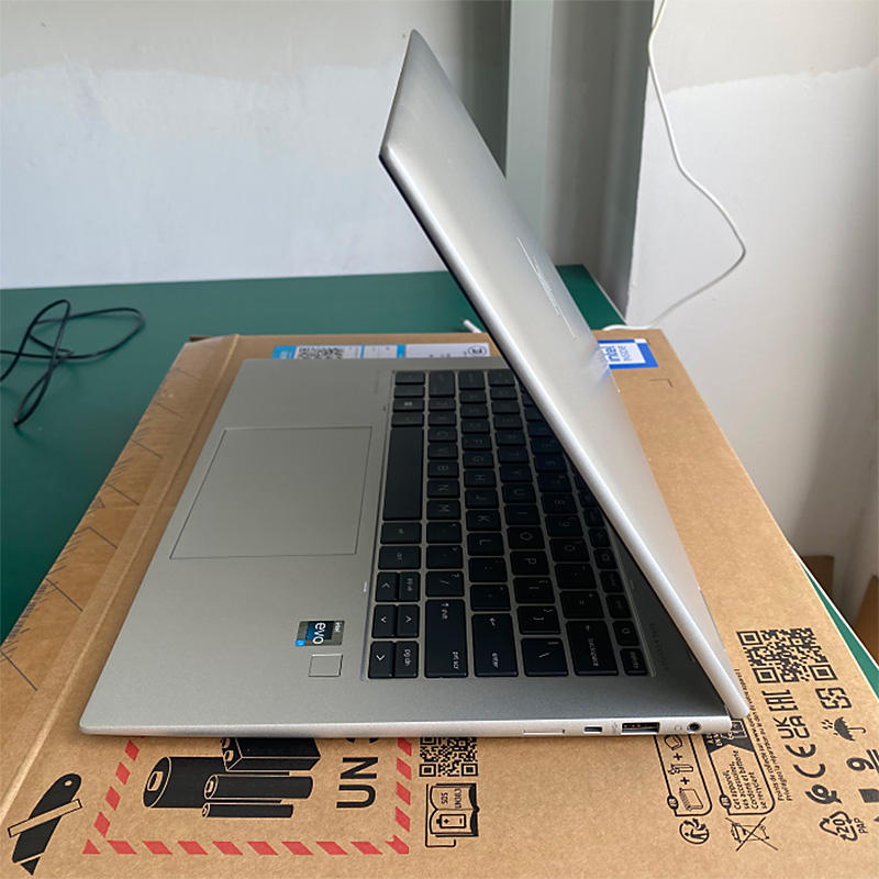 HP EliteBook x360 1040 G8 i7 32GB 1TB